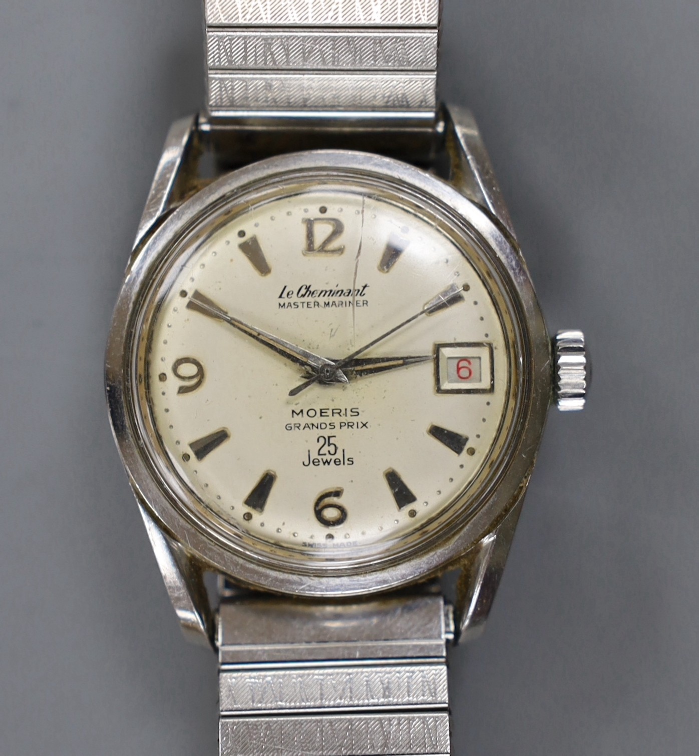 A gentleman's stainless steel Le Chaminent Master Mariner wrist watch, on associated flexible bracelet.